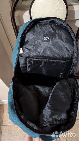 Рюкзак и спортивная бутылка