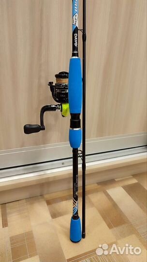 Спиннинг с катушкой в сборе