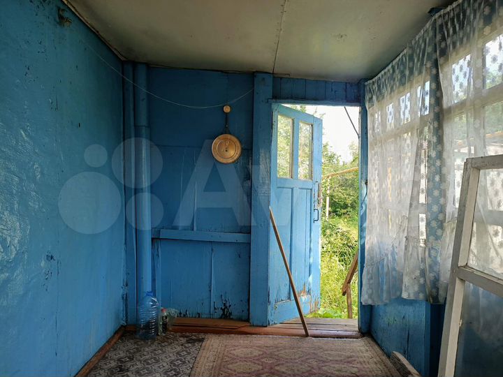 Доля в 2-к. квартире, 51,9 м², 1/2 эт.