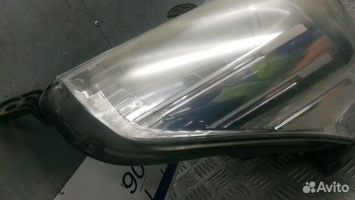 Фара Toyota Verso (2009-2018)