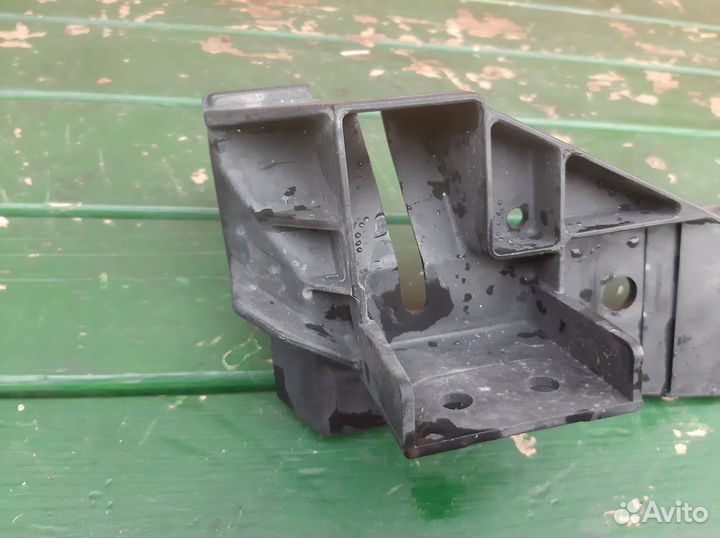 Кронштейн фары Infiniti G25 G35 G37 V36