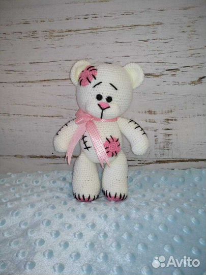 Вязаный медвежонок