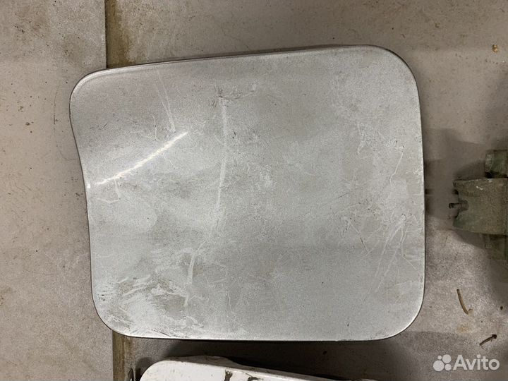 Лючок бензобака Subaru Tribeca B9