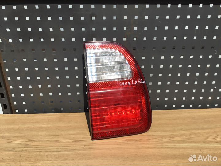 Фонарь Lexus LX470