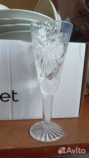 Хрустальные бокалы и рюмки. Описание