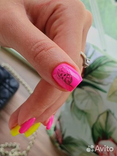 Маникюр педикюр