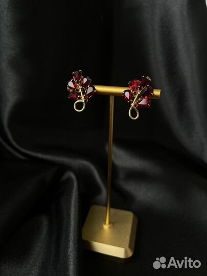 Винтовые серьги США