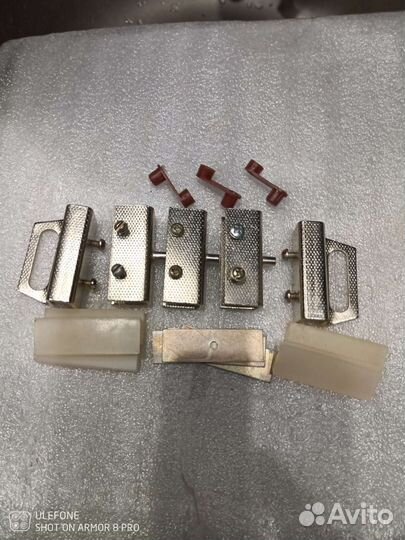 Петли для стеклянных дверей