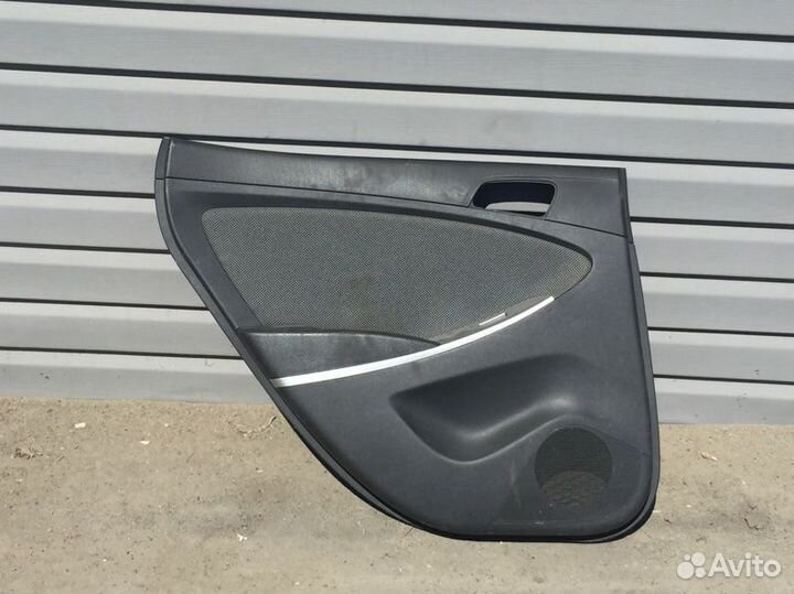 Обшивка двери задняя левая Hyundai Solaris sedan 1