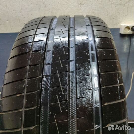 Vredestein Ultrac Vorti 275/40 R22