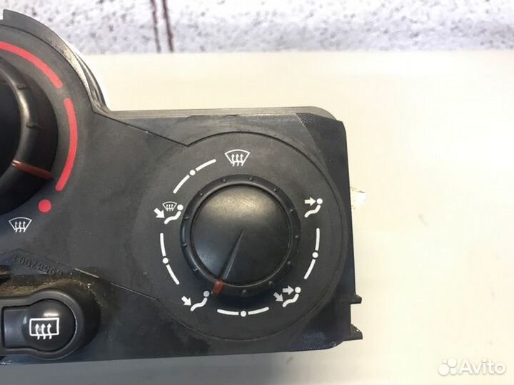 Блок управления климатом Renault Megan 2 седан 1.6