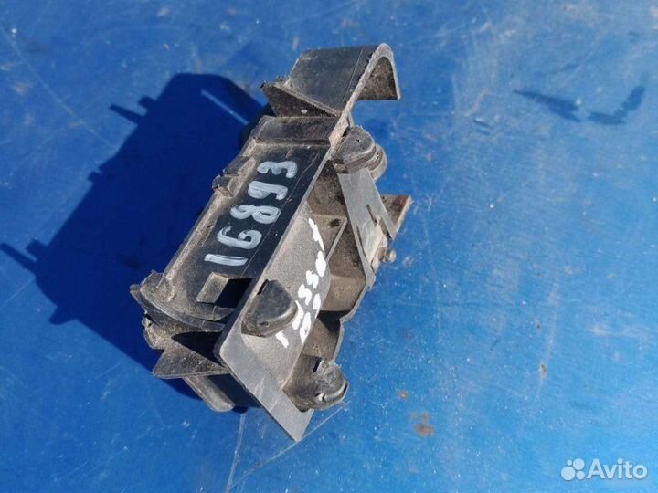 Ручка двери левая Volkswagen Passat B3 седан 2.0