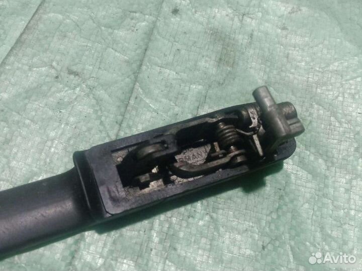 Ручка двери задняя левая Volkswagen Passat B3