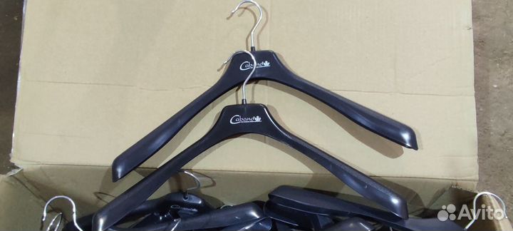 Вешалки плечики пластиковые
