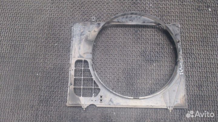 Кожух вентилятора радиатора Nissan Terrano 2, 2005