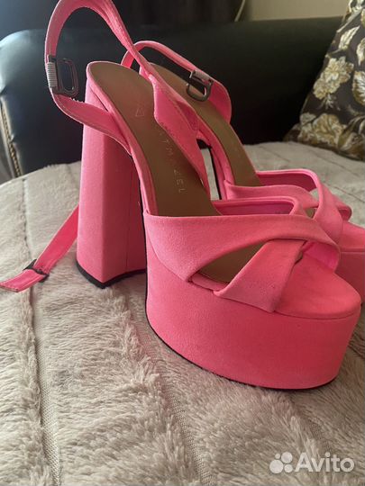 Босоножки 39