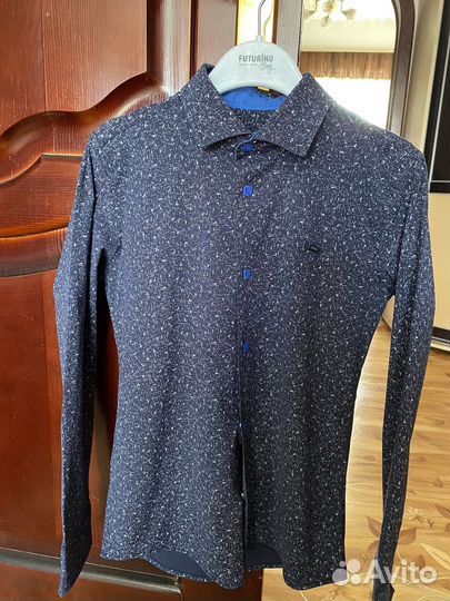 Продам рубашки И брюки на мальчика Р.128-134