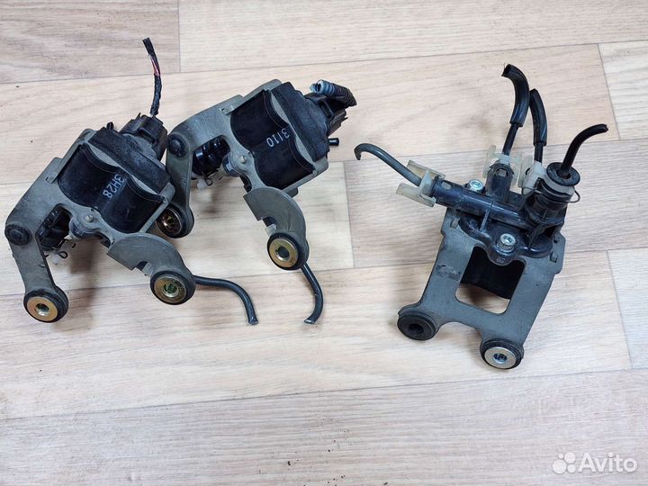 Клапан пневмоподвески Lexus RX 2 RX330 RX350