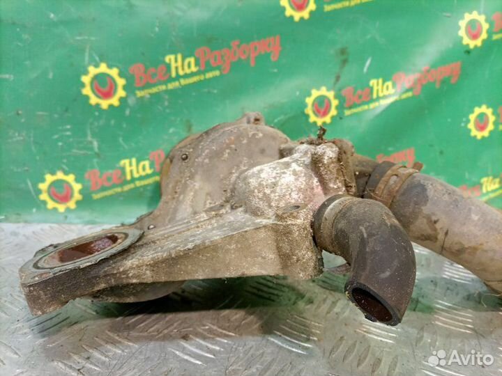 Помпа водяной насос Volkswagen Passat B5 седан 1.6