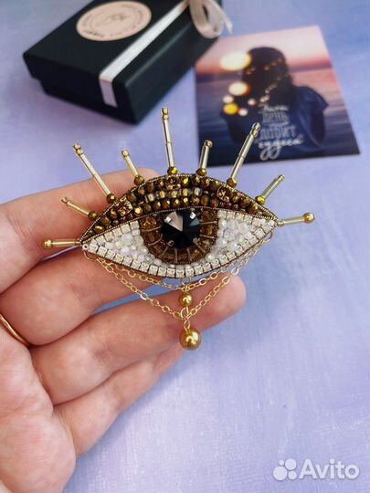 Брошь ручной работы