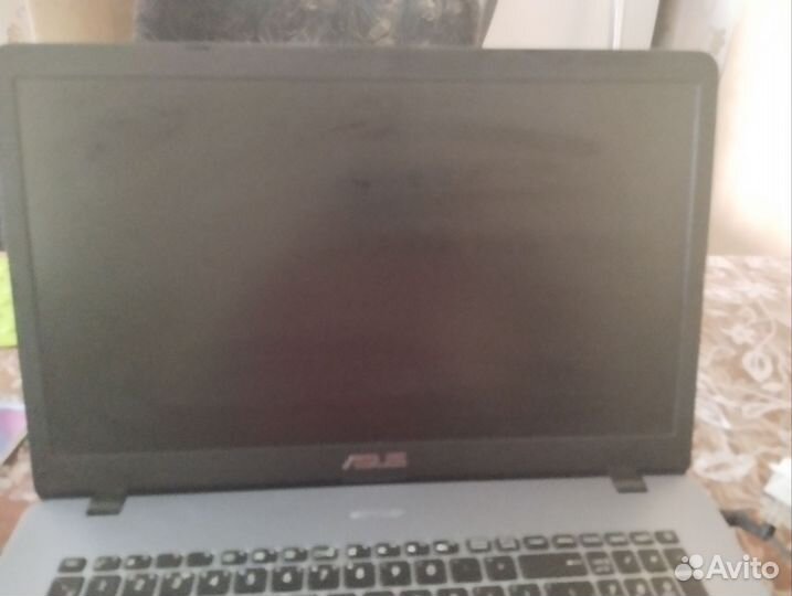 Asus M705BA-BX097T