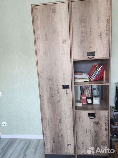 Письменный стол и шкаф