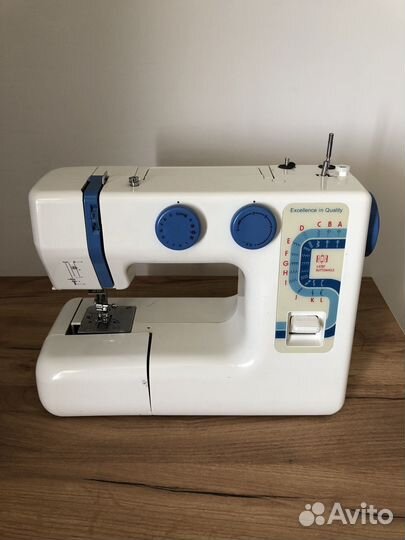 Швейная машина Dragonfly