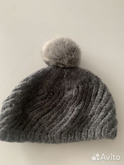 Шапка/ берет с меховым помпоном