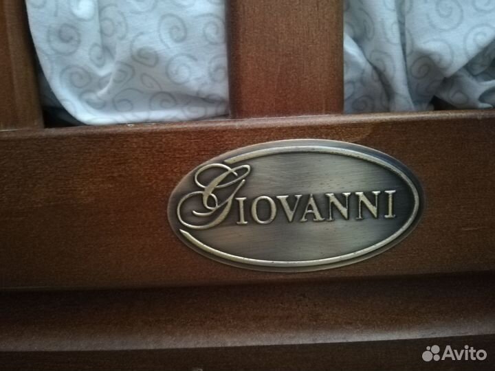 Giovanni. Детская кроватка (массив дерева)