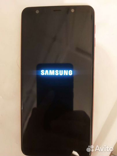 Samsung Galaxy A7 (2018), 4/64 ГБ