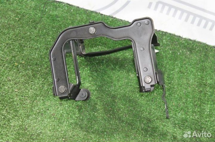 Кронштейн гидроусилителя Volvo V50 Ii MW