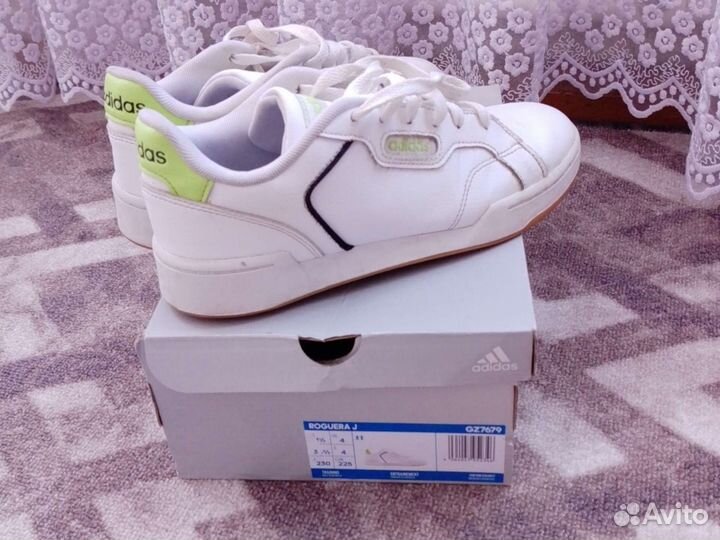 Кроссовки adidas