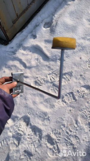 Кронштейн, вешало для шапок для эконом панели