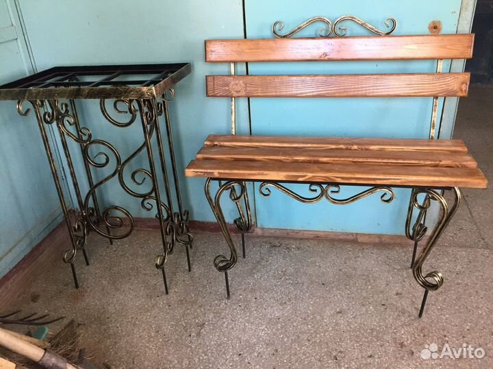 Столы лавочки на кладбище