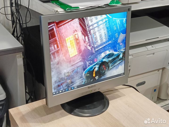 ЖК монитор 17