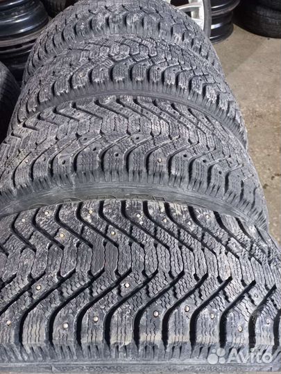 Goodyear UltraGrip 500 225/65 R17