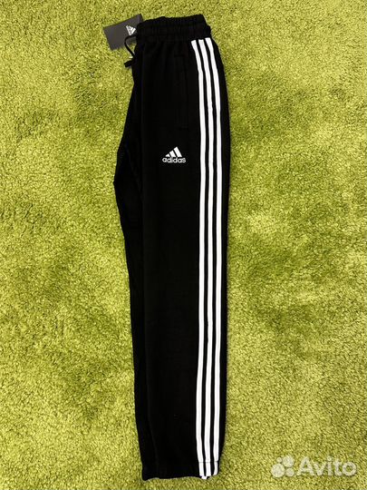 Спортивные штаны adidas