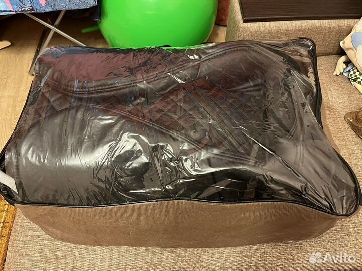 Чехлы на автомобильные сидения универсальные