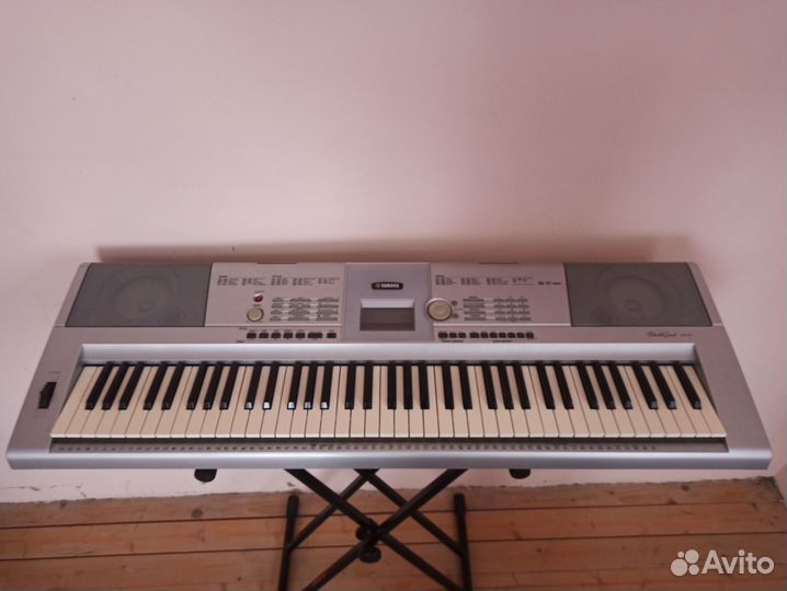 Синтезатор yamaha Portable Grand DGX-205