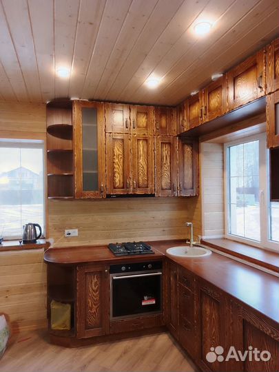 Кухонный гарнитур под старину, из массива