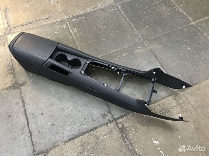 Подлокотник Chevrolet Camaro V 10-15