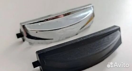 Клавиша крышки мультиварки Redmond