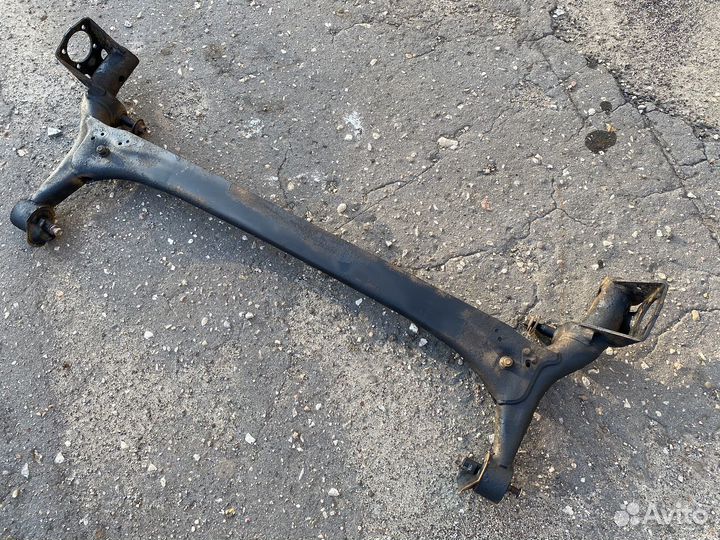 Балка задняя Toyota Corolla 120