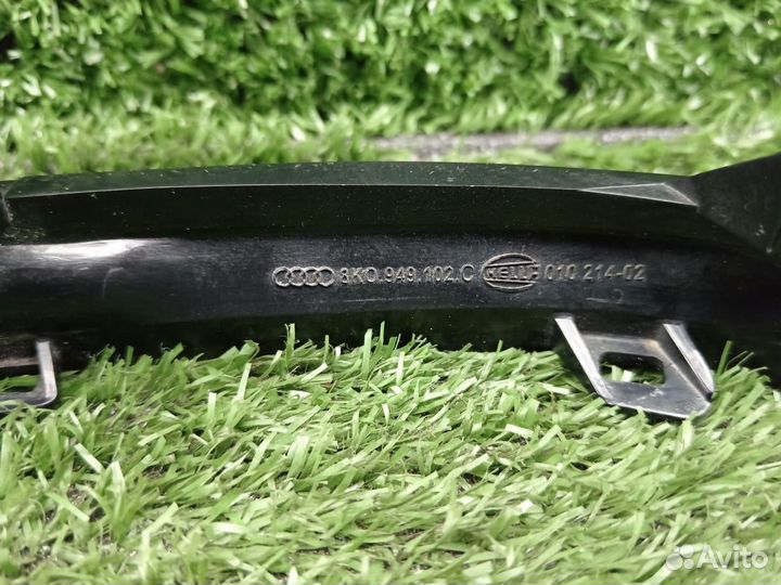 Повторитель поворота в зеркало правый VAG Audi A5