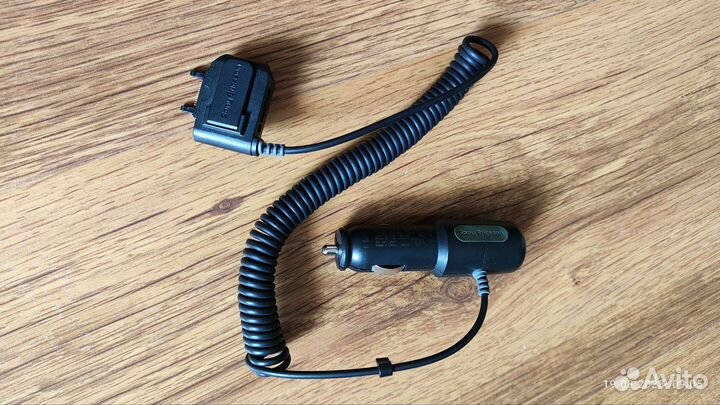 Зу,Зарядное устройство Sony Ericsson