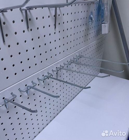 Крючки для перфорированных стеллажей