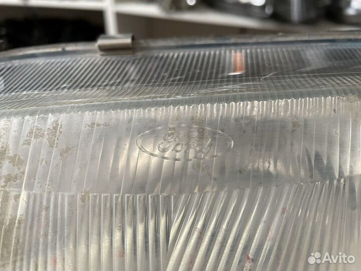 Фара левая Ford Transit 1991-2000