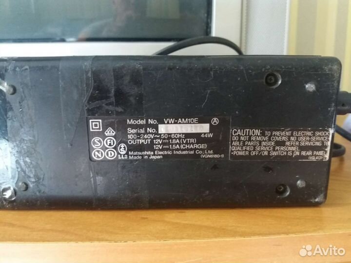 Видеокамера panasonic M40 в рабочем состоянии