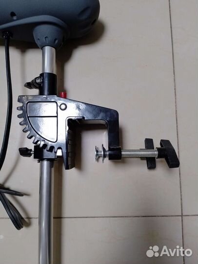 Лодочный электро мотор