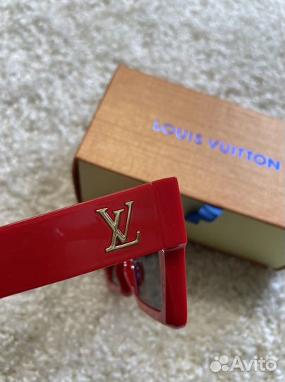Солнцезащитные очки louis vuitton